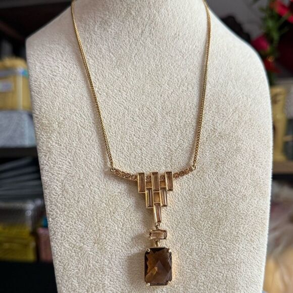 CAROLEE Vintage Gold Necklace with Brown Crystals & Heart Tag – 18” Total - Picture 7 of 17